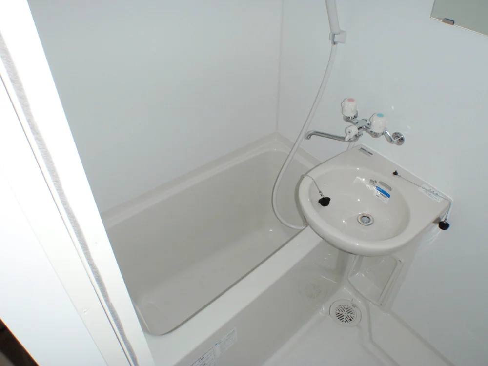 バス・トイレ別！浴室換気乾燥機付きです。