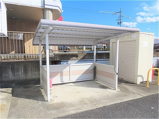 屋根付き駐輪場あり
