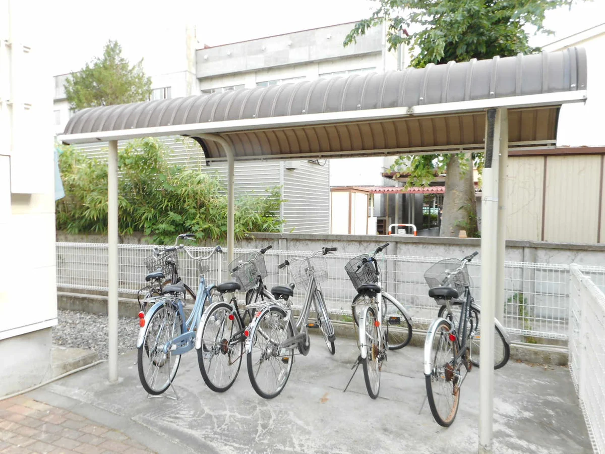 屋根付き駐輪場あり
