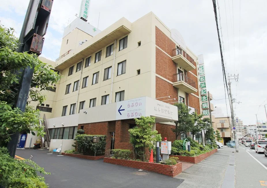 病院まで約350ｍ