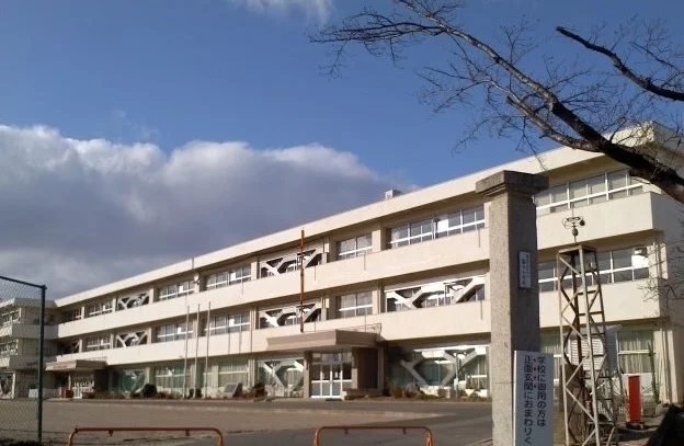 二本松市立岳下小学校まで950m