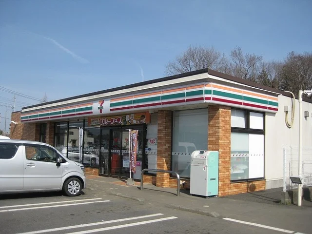 セブンイレブン百合が丘店まで600m