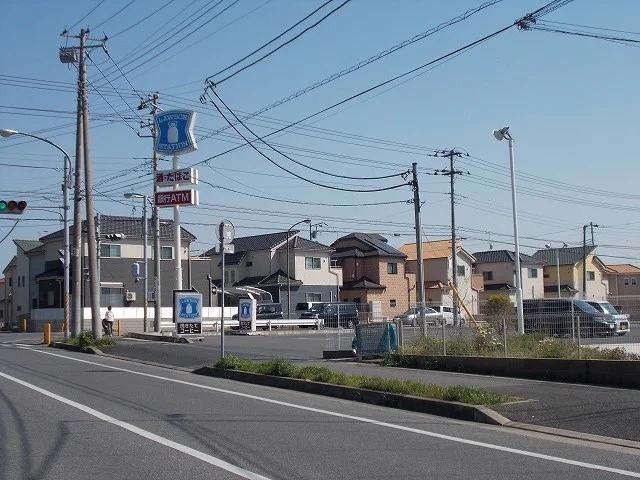 ローソン市原出津店まで400m