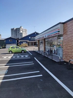 セブンイレブンまで950m