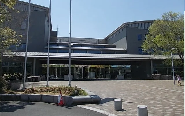 県立図書館さんまで500m