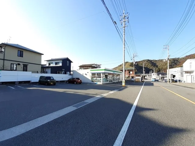 ファミリーマート 高知十津店まで800m