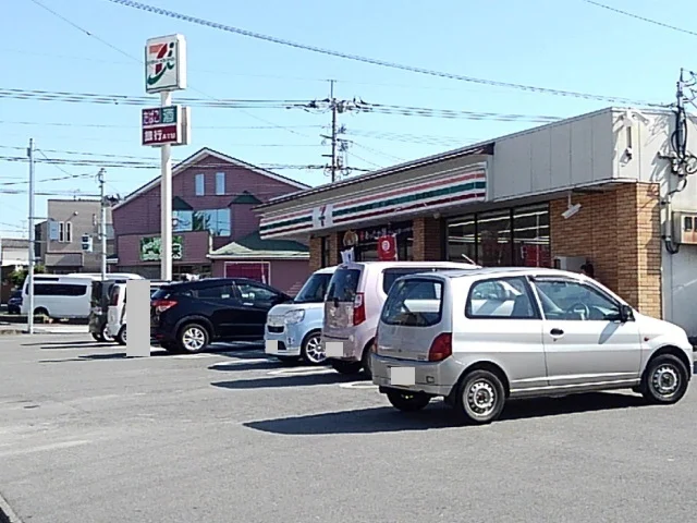 セブンイレブン久留米荒木鷲塚店まで650m