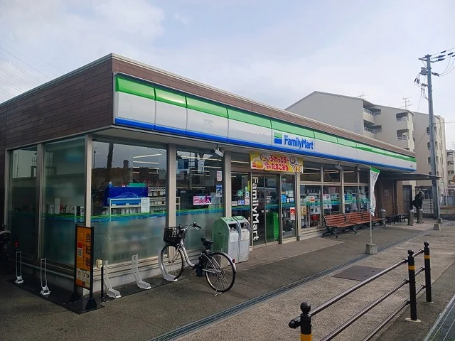 ファミリーマート尼崎常松店まで78m