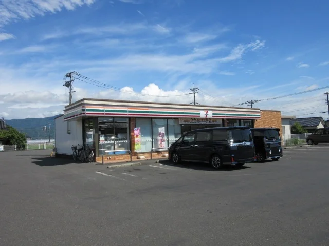 セブンイレブン八代鏡店まで750m