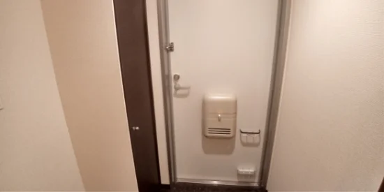 明るい玄関がお客様をお出迎え！