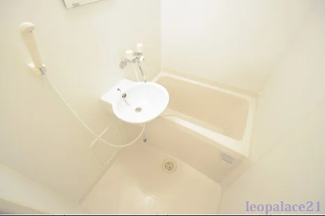 備品や設備仕様は号室等により異なります現地をご確認下さい。