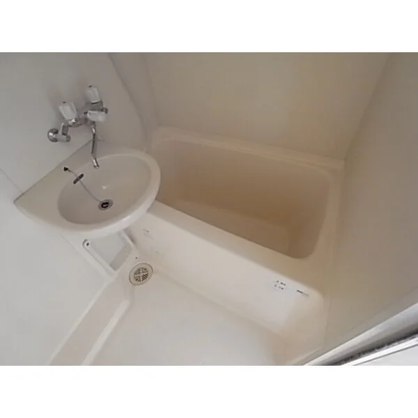 家具設置前のお部屋の画像になります