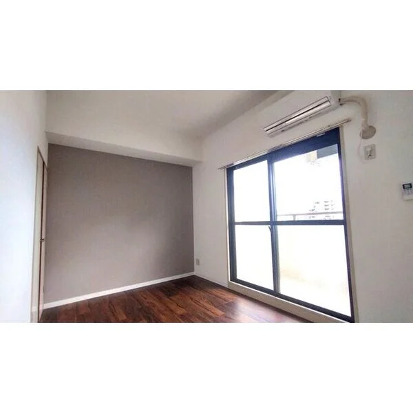 家具設置前のお部屋の画像になります