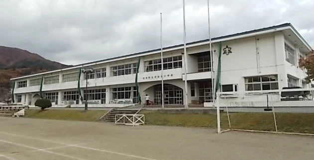 住田町立世田米小学校まで350m