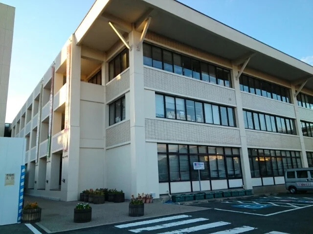 蒲郡市役所まで2200m