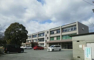 明野高校まで2200m