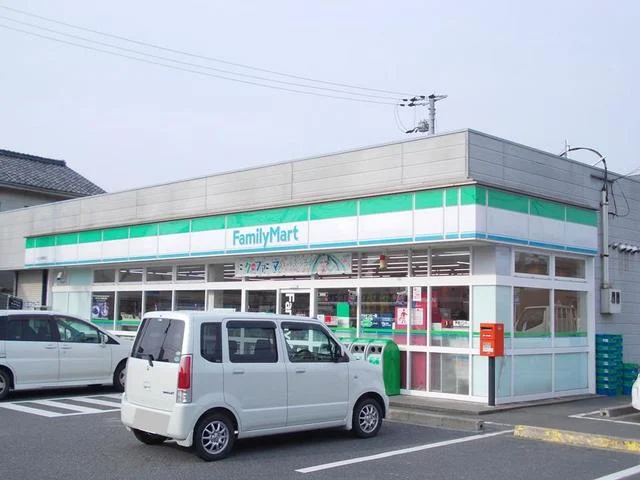 ファミリーマート　水口本綾野店まで750m