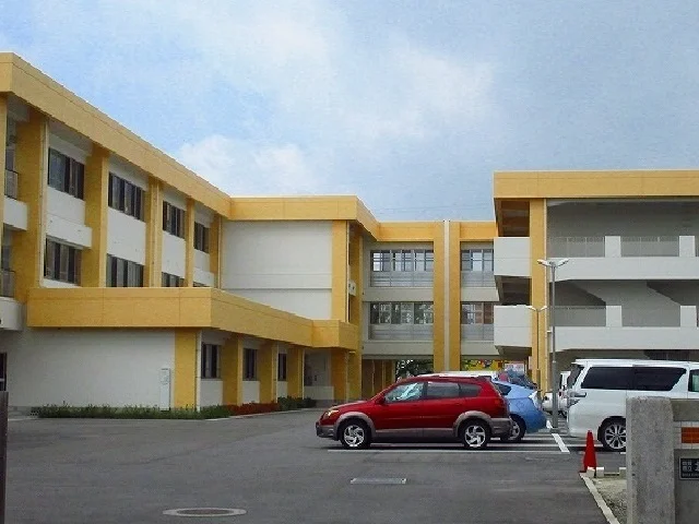 北川副小学校まで750m