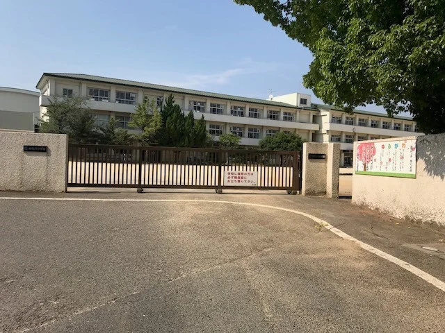 由布川小学校まで750m