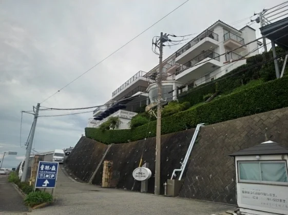 葉山ホテル　音羽ノ森まで783m