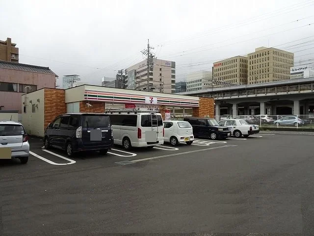 セブンイレブン八幡１丁目店まで70m
