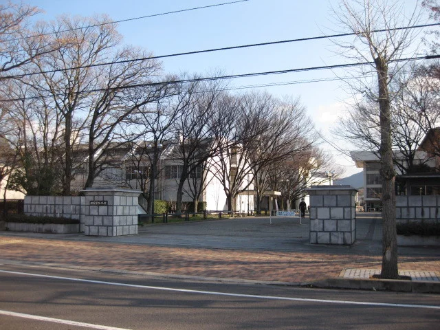 四国学院大学まで1800m