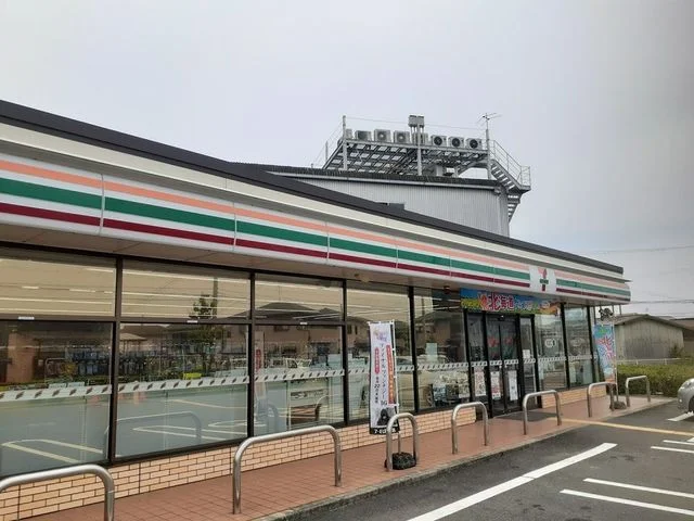 セブンイレブン様まで750m