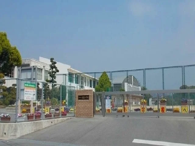 松橋小学校まで950m