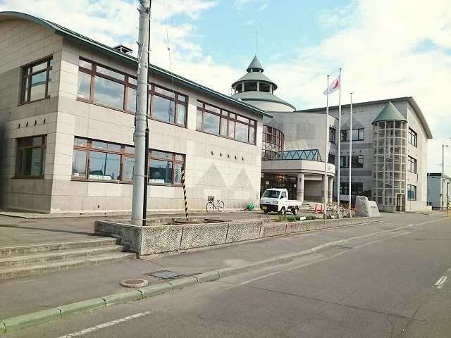 名寄市立西小学校まで1000m