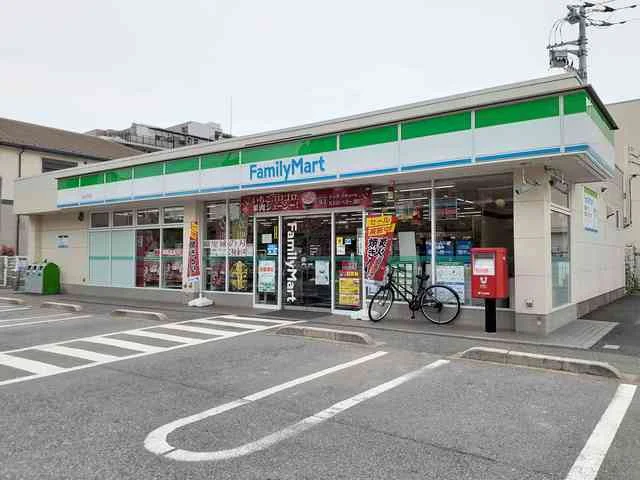 ファミリーマートまで254m