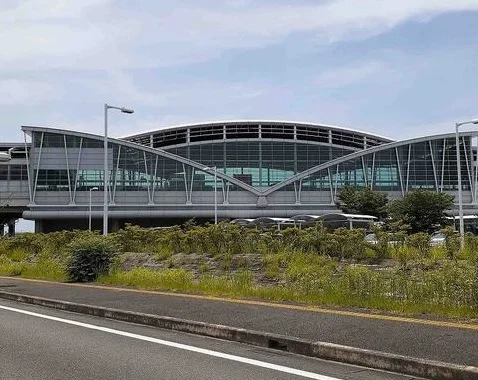 新八代駅まで2400m