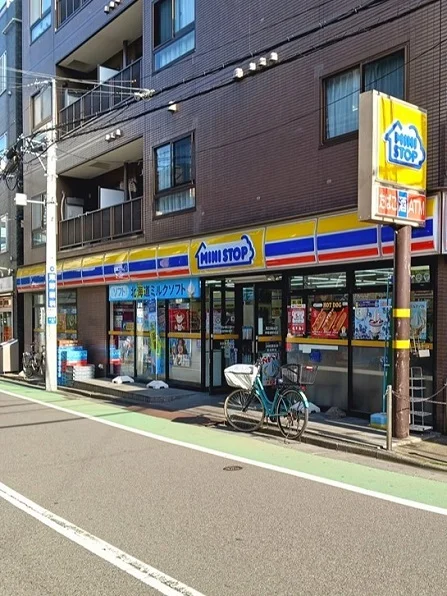 ミニストップ 中板橋駅前店まで103m