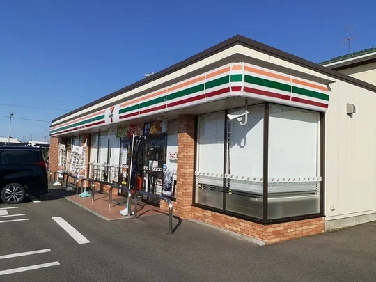 セブンイレブンまで180m