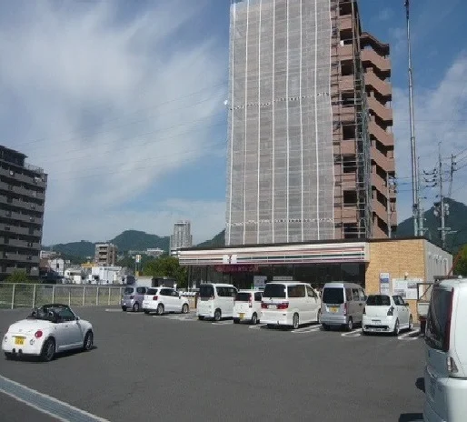 セブンイレブンまで600m