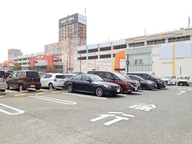 アクロスモール春日店まで1200m