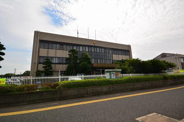 朝倉警察署まで700m