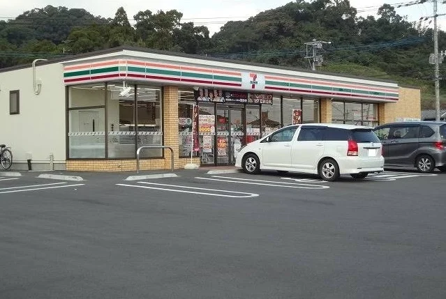 セブンイレブンまで450m