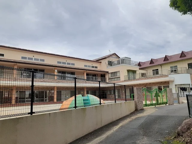 白百合幼稚園まで250m