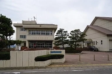 上林小学校まで1200m