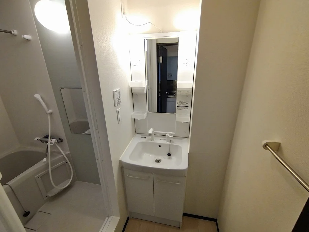 独立洗面台付きです♪