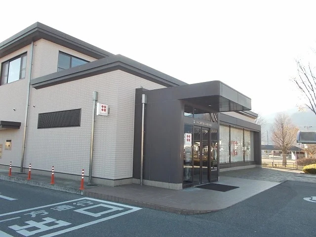 八十二銀行　あづみ松川支店まで700m