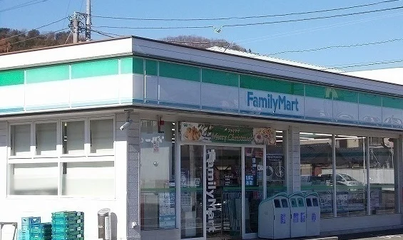 ファミリーマート沼津小諏訪店まで700m