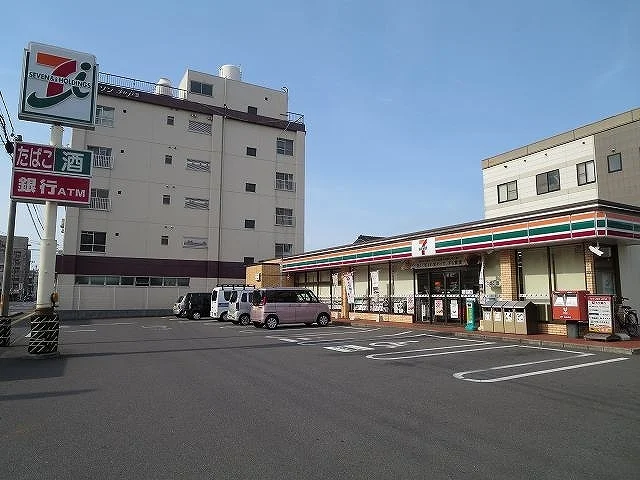 セブンイレブン花津留店まで450m
