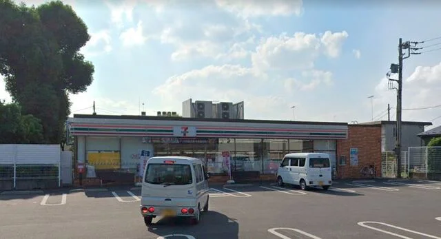 セブン-イレブン 足利福居町店まで850m