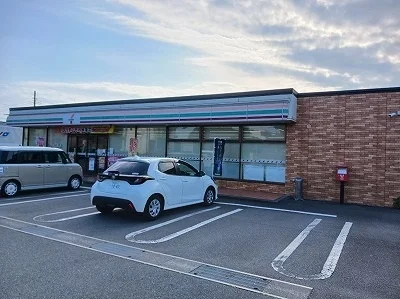 セブンイレブン　富士市津田町店まで90m