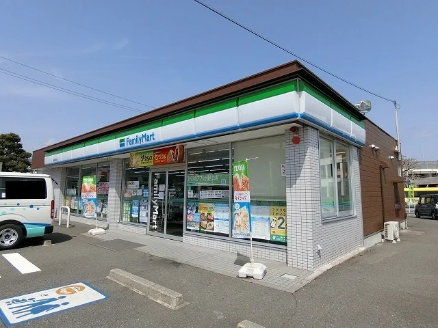 ファミリーマート 揖斐池田町店まで1500m