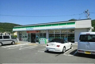ファミリーマート高松鶴市店さんまで600m