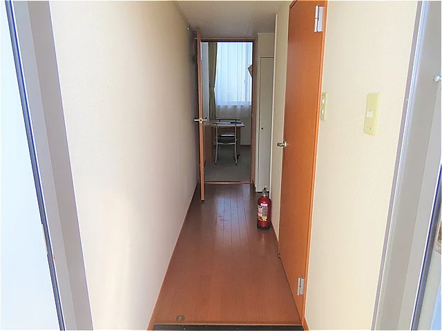 玄関からのアングルです