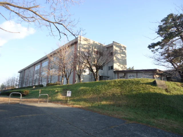 鶴舞小学校まで1600m