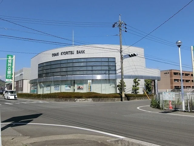 大垣共立銀行 大野支店まで1200m